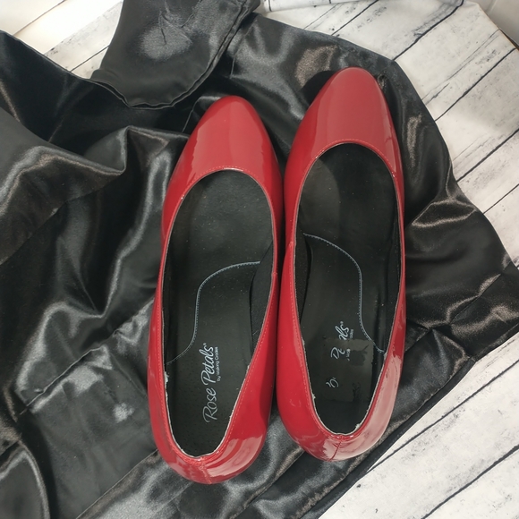 Rose Petals Woman's SZ 12W by Walking Cradles Cap Toe Red Heels Patent Leather - Picture 6 of 13